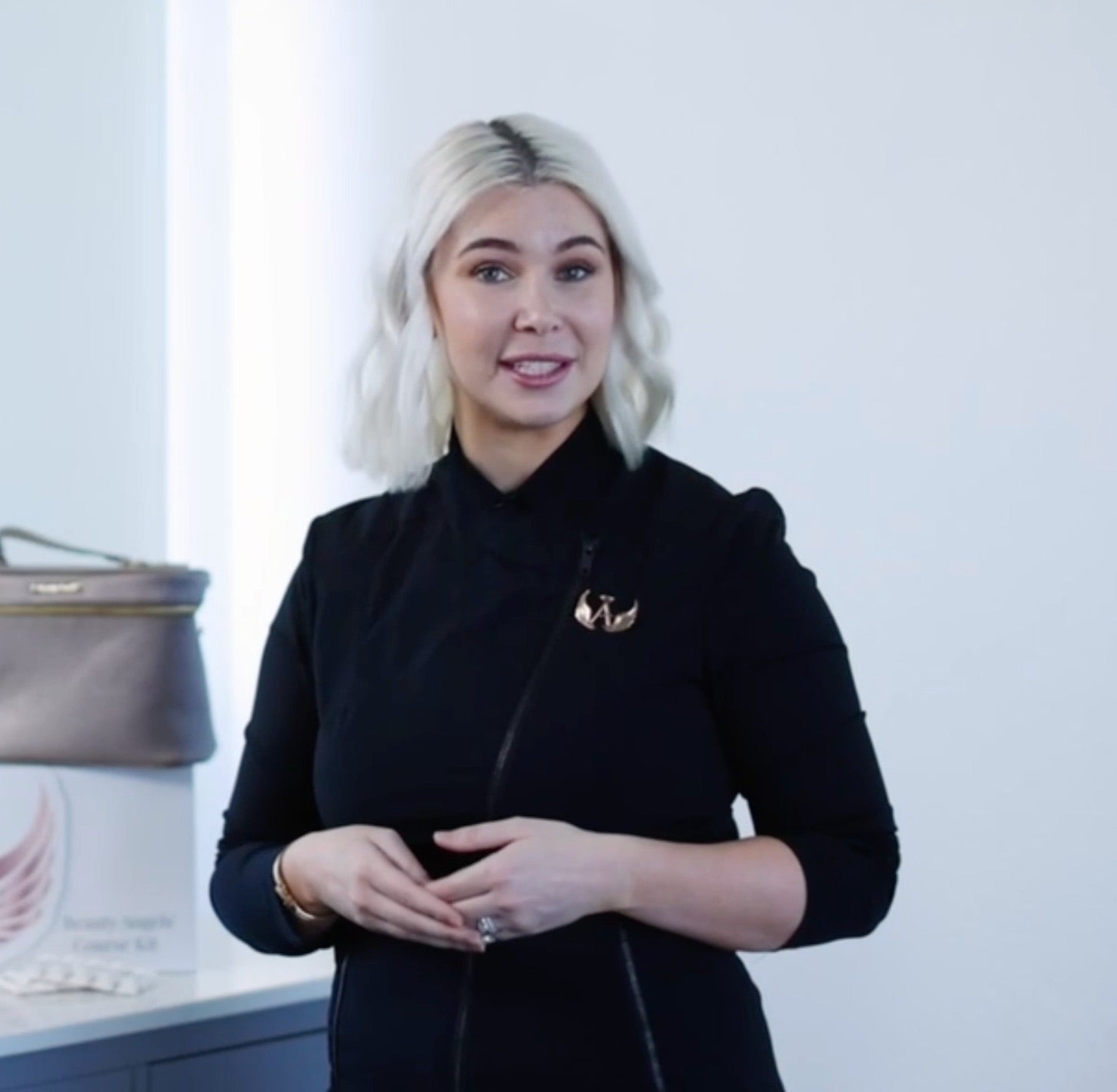 Booked & Busy: Nailing the Phone Consult by Amanda Banks